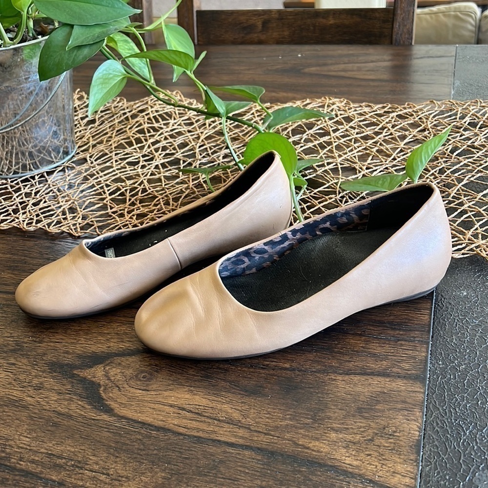 women’s ABEO Cambridge ballerina camel size 6
